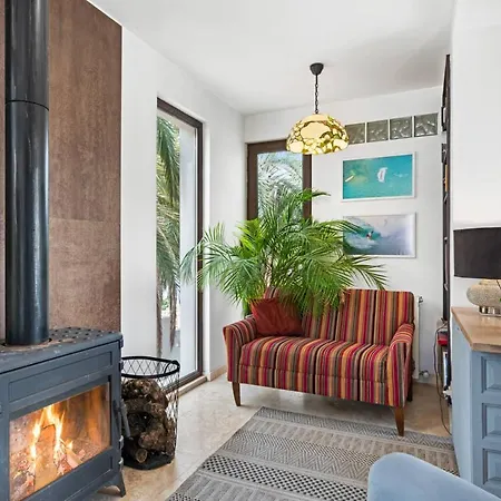 Villa Moai - Plusholidays Casas de Torrat