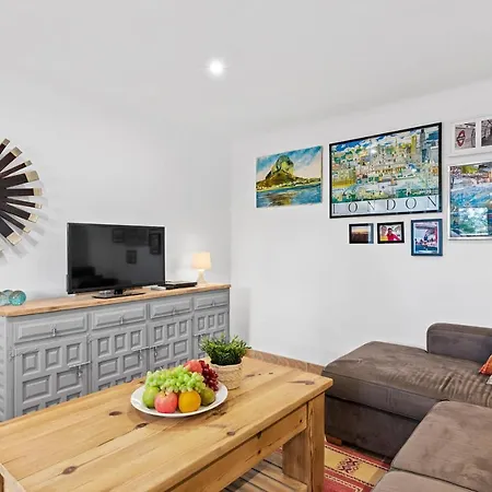 Moai - Plusholidays Casas de Torrat