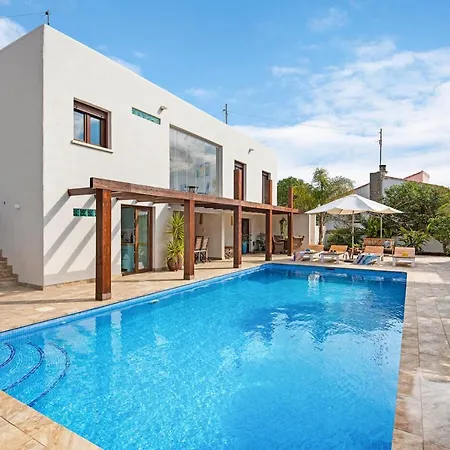 Villa Moai - Plusholidays *