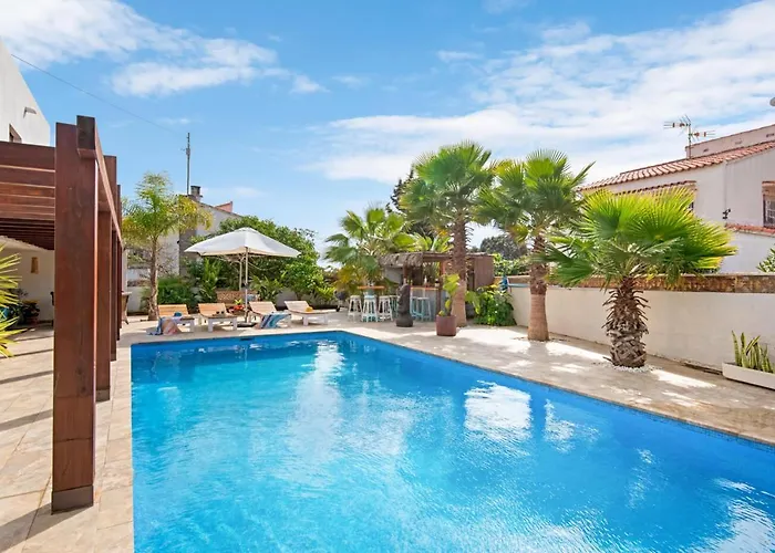 Villa Moai - Plusholidays