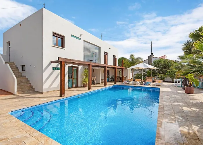 Villa Moai - Plusholidays *