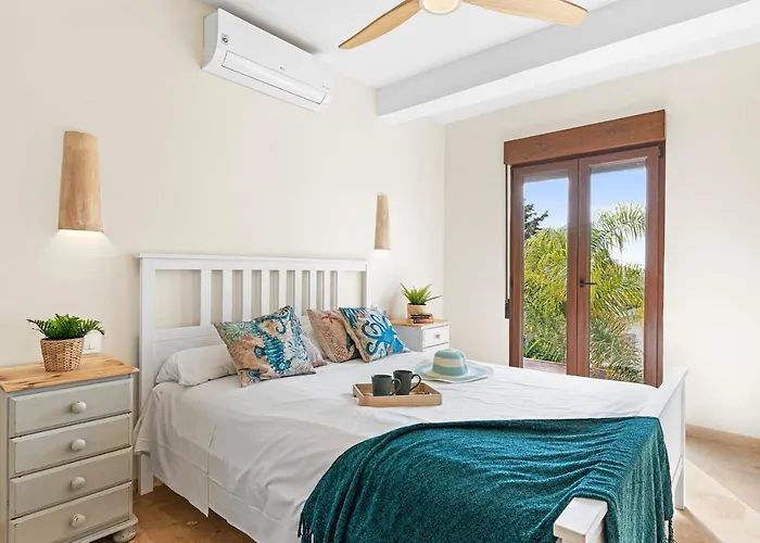 Villa Moai - Plusholidays Casas de Torrat